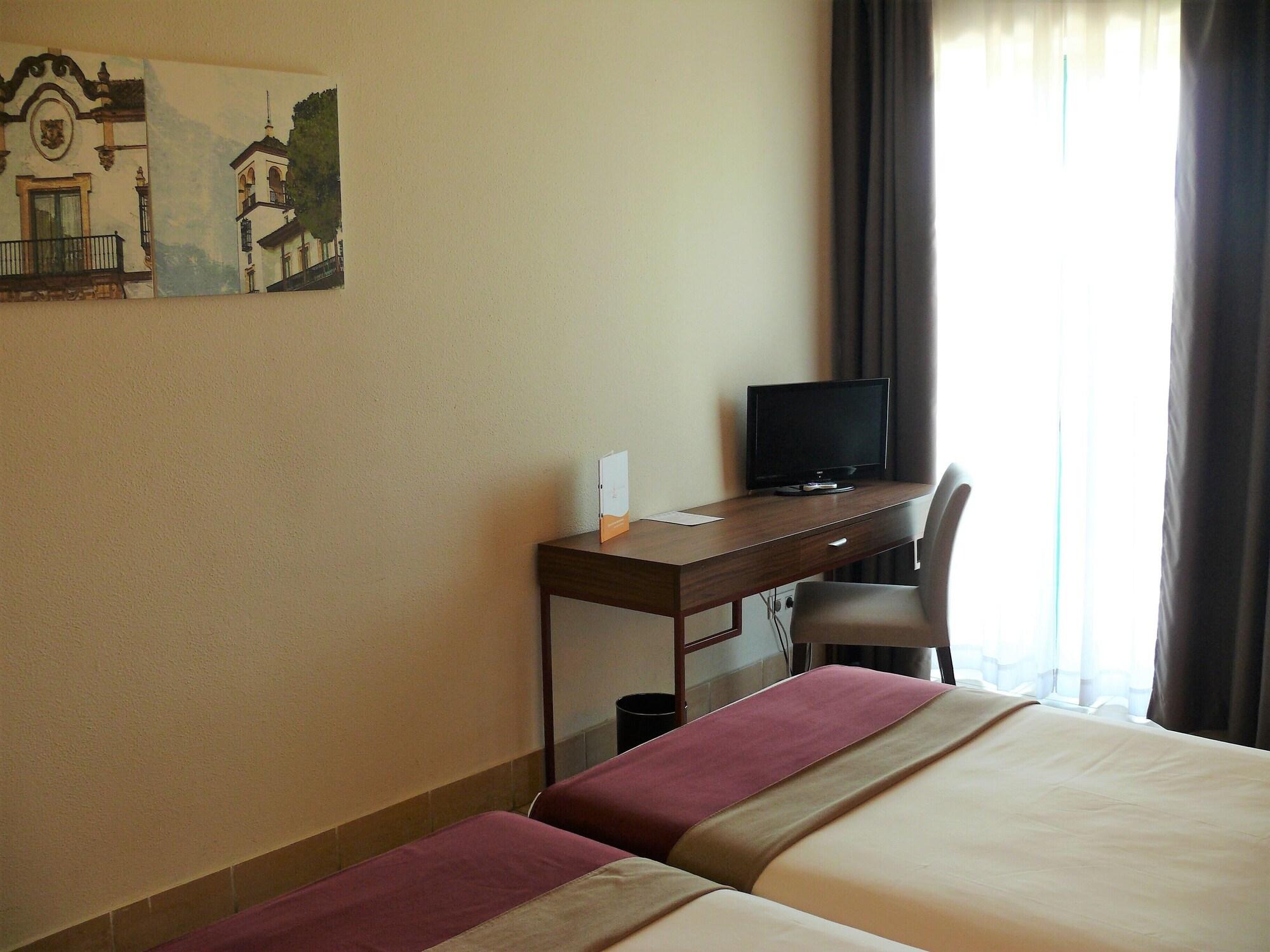 Hotel Oromana อัลกาลา เด กัวไดรา ภายนอก รูปภาพ