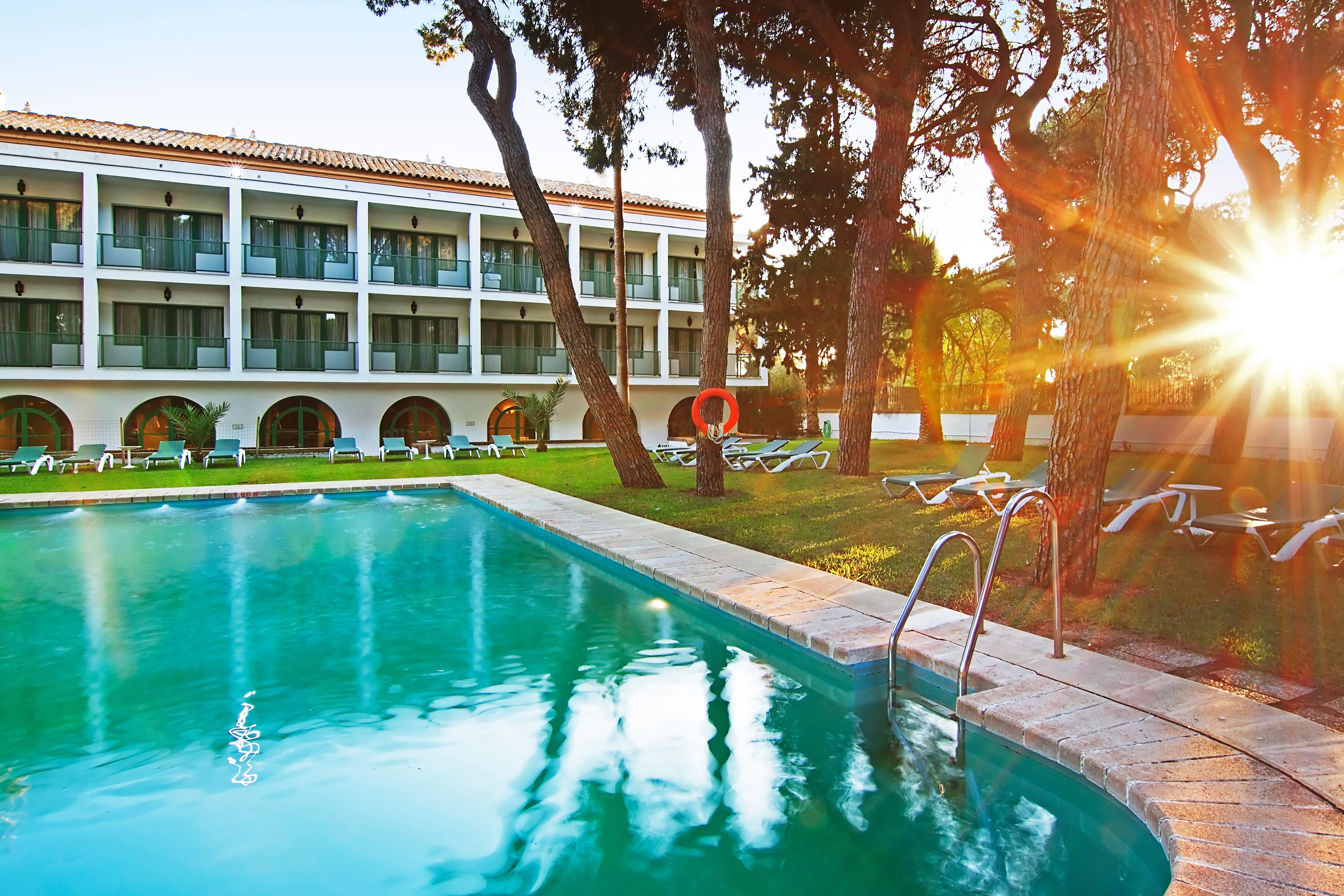 Hotel Oromana อัลกาลา เด กัวไดรา ภายนอก รูปภาพ